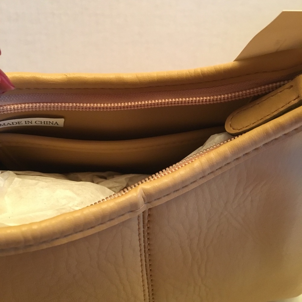 New Tan Hobo - Picture 6 of 7